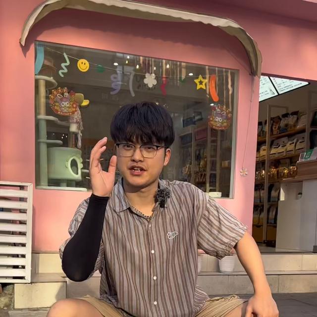 萨摩耶犬价格多少钱一只啊？萨摩耶犬价格大概多少钱一只！