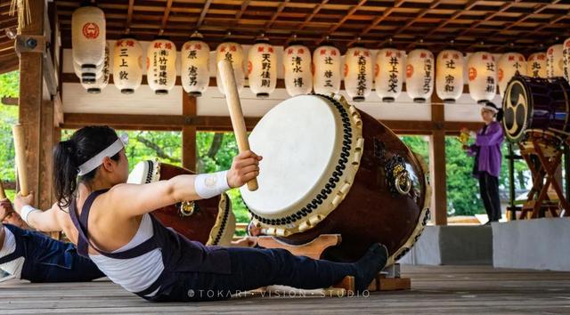 紫阳花のうららが散（紫阳花の散る时下）