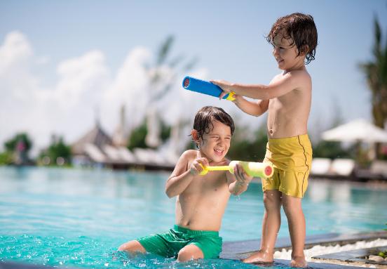 起名测名_德艺双馨，俊秀阳光的男孩名字