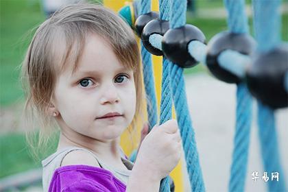 022虎年农历十月初二日出生的女宝宝缺火取什么？"