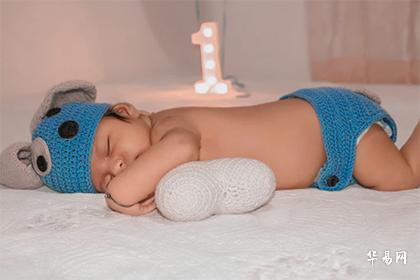 022年五一劳动节出生的男孩五行缺金睿智深远的名字推荐"