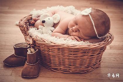 022年十二月初八日生的女宝宝活泼开朗的名字大全"