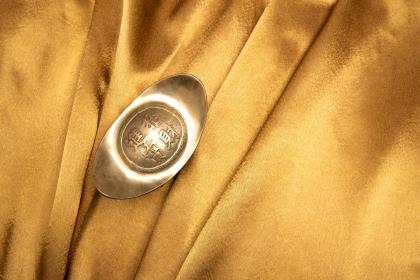 019年八月二十六出生的双胞胎男孩如何起名字好，五行属什么？"