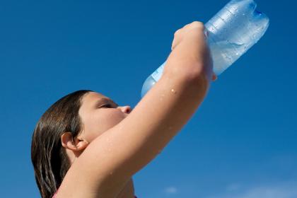 019年7月30号寅时出生的女孩该如何取名字，她的五行八字又是什么？"