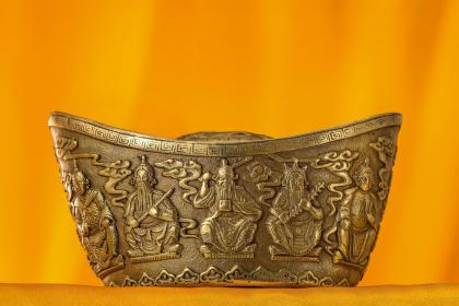 019年9月22号辰时出生的男孩如何起取如意的名字和五行属性"