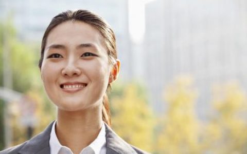 2019年腊月二十七女孩缺水如何起名？宜用什么字？