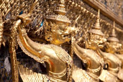 019年夏天出生的宝宝五行缺金起名字大全_华易网"