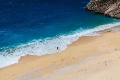 019年7月19号卯时出生的女孩该怎么起名，五行是什么？"
