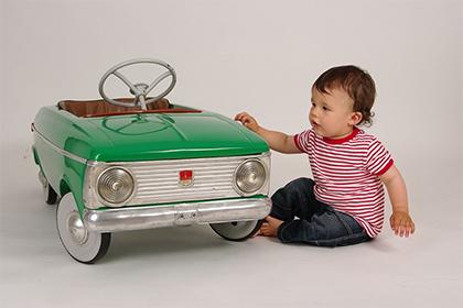 019年4月9号傍晚出生的男孩怎么起名，取什么名字吉祥？"