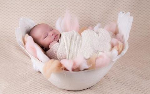 2019年给女婴儿起名大全，女孩起名有何讲究？