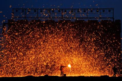 农历2019年三月十六子时出生的女宝宝如何起名字，五行属什么