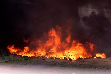 019年7月25号巳时出生的女孩起名方法和五行八字！"
