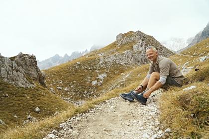 019年十一月初八出生的男孩怎样起名，五行属什么"