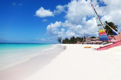 019年9月14号亥时出生的男孩如何起取个吉祥的名字，五行属什么"