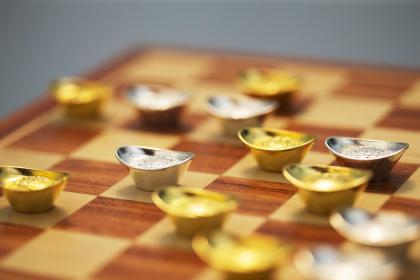 019年十一月二十六出生的男孩如何起名字，五行属什么"