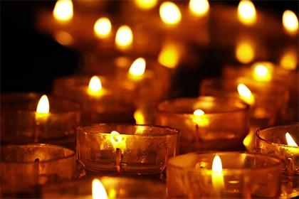 019年7月3号卯时出生的男孩怎么起名字，五行属什么"