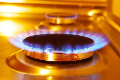 019年四月十七出生的男孩如何起名字，五行属什么"