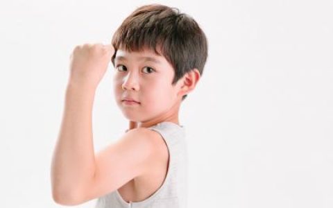 2019年4月30号出生的双胞胎男孩起什么名字比较好，五行属什么