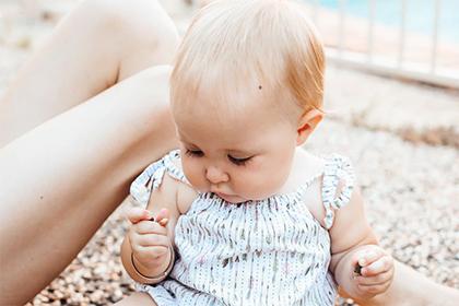 月3号凌晨5点出生的女宝宝要怎么起名字"