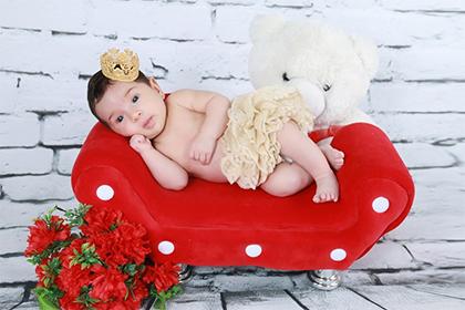 如何给2018年12月 24日出生宝宝取名？孩子五行缺啥？