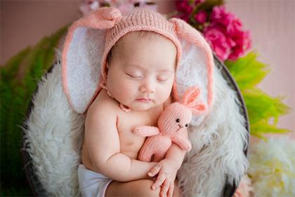 月3号晚上10点出生的男宝宝可以拿来取名字的注意事项"