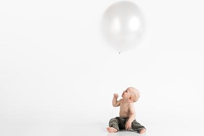 019年出生的薄姓男宝宝该如何起名字，宜用什么字。"