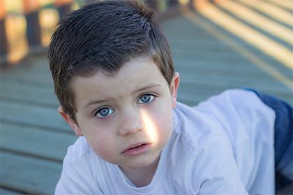 姓赵男孩取名字的宜用字，宜用名