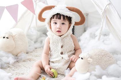 019年出生的姓方女孩如何起名，宜用什么字"