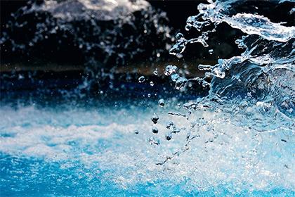 019年11月30号辰时出生的男孩怎么起名字，五行属什么"