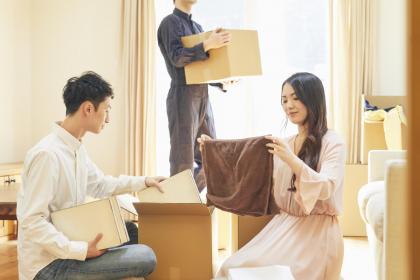 010年4月10号午时出生的女孩应该起什么样的名字"