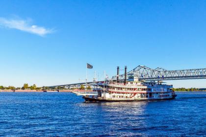 019年8月15号子时出生的女孩哪些参考名字适宜，五行属什么"